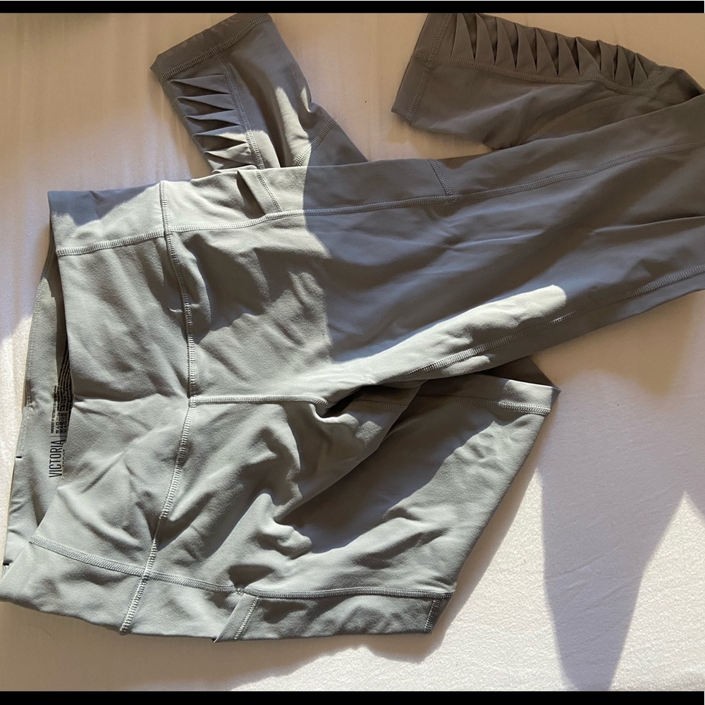 Victoria Secret Knockout Leggings